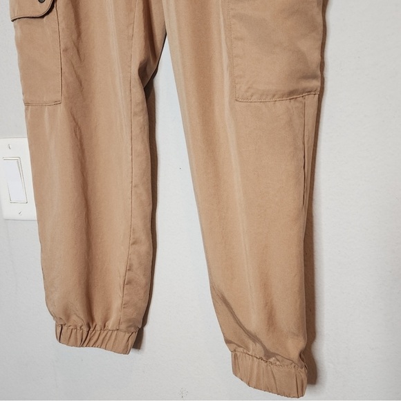 Banana Republic Khaki Tan Tencel Cargo Utilitycore Quite Luxury Joggers - Picture 6 of 8